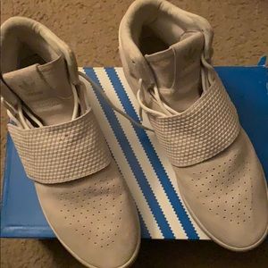 Adidas tubular invader strap